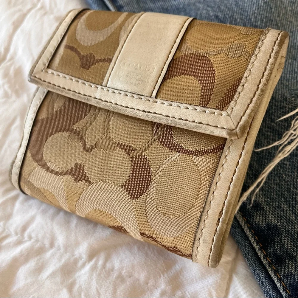 Coach Women Vintage Wallet‎